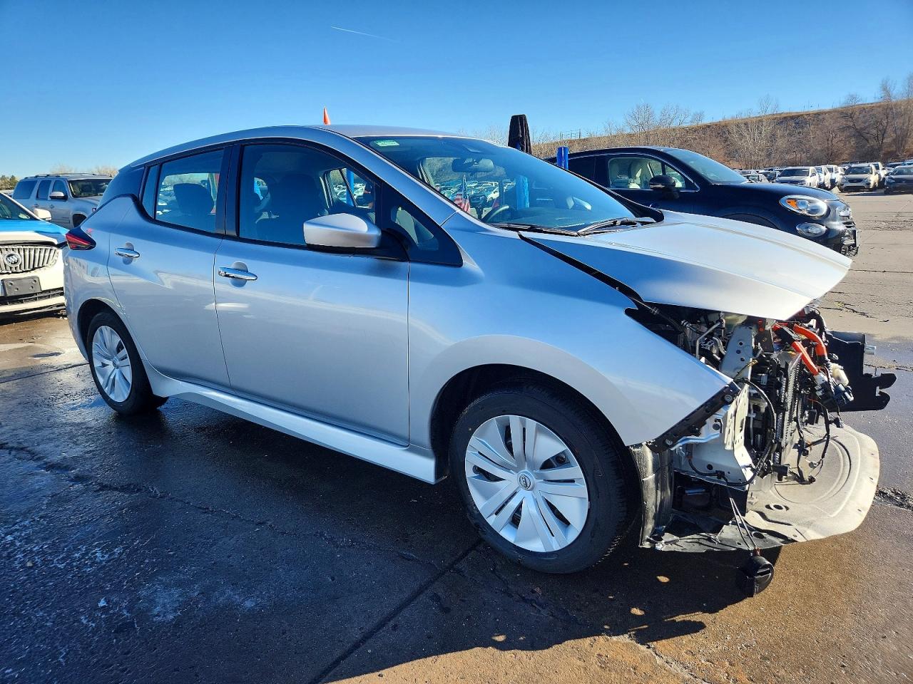 2025 NISSAN LEAF S photo 7