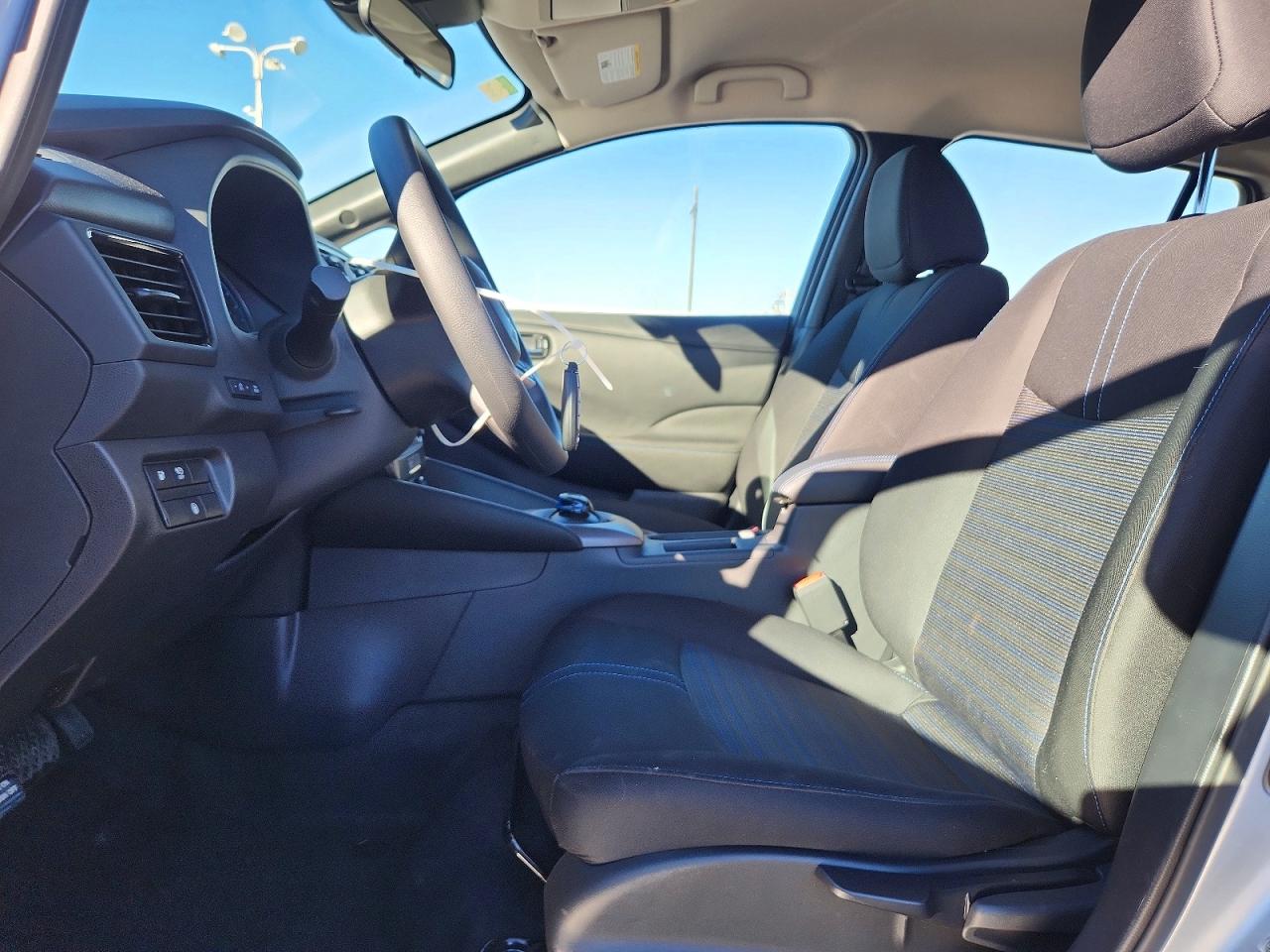 2025 NISSAN LEAF S photo 13