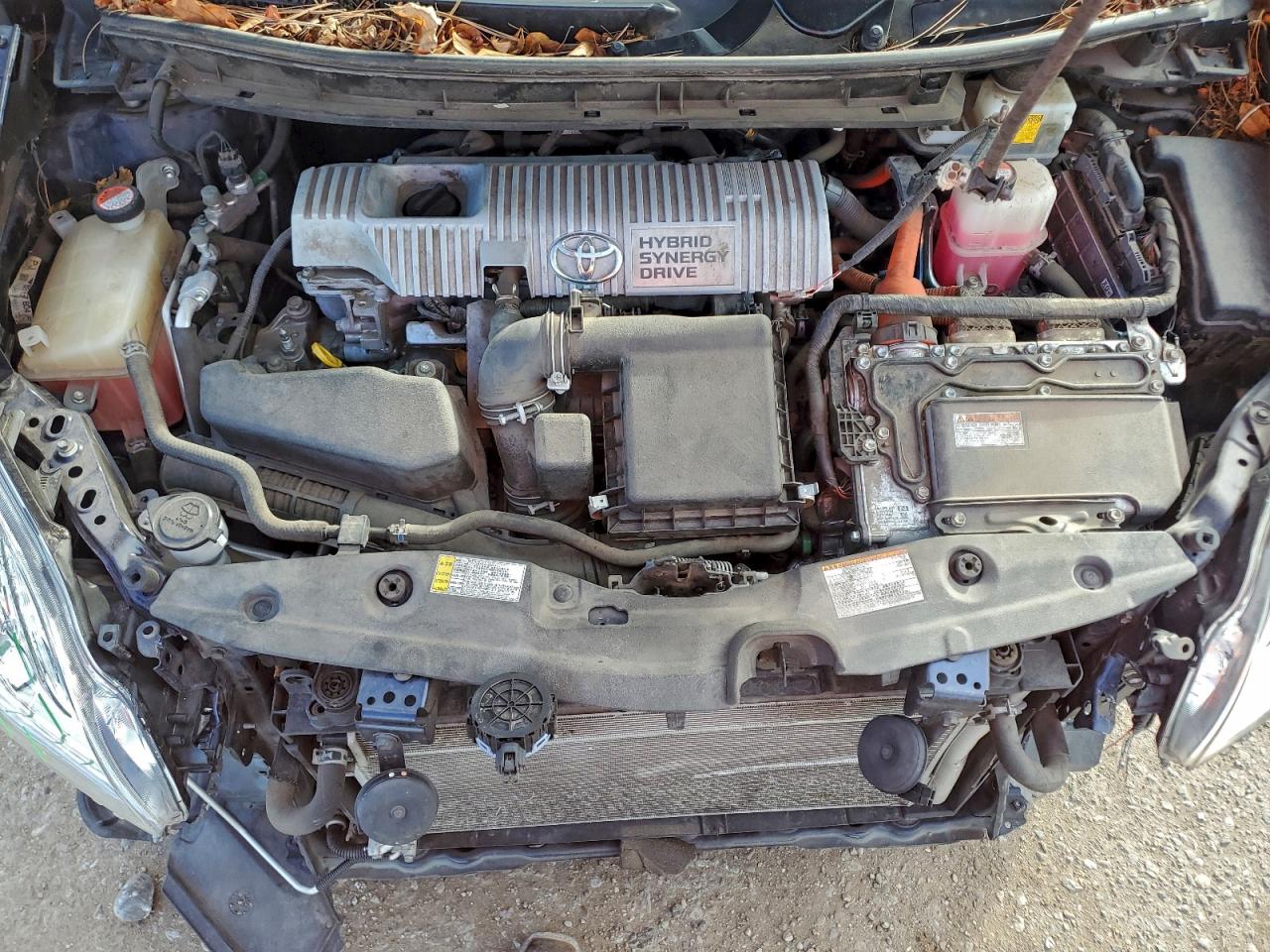 2015 TOYOTA PRIUS photo 11