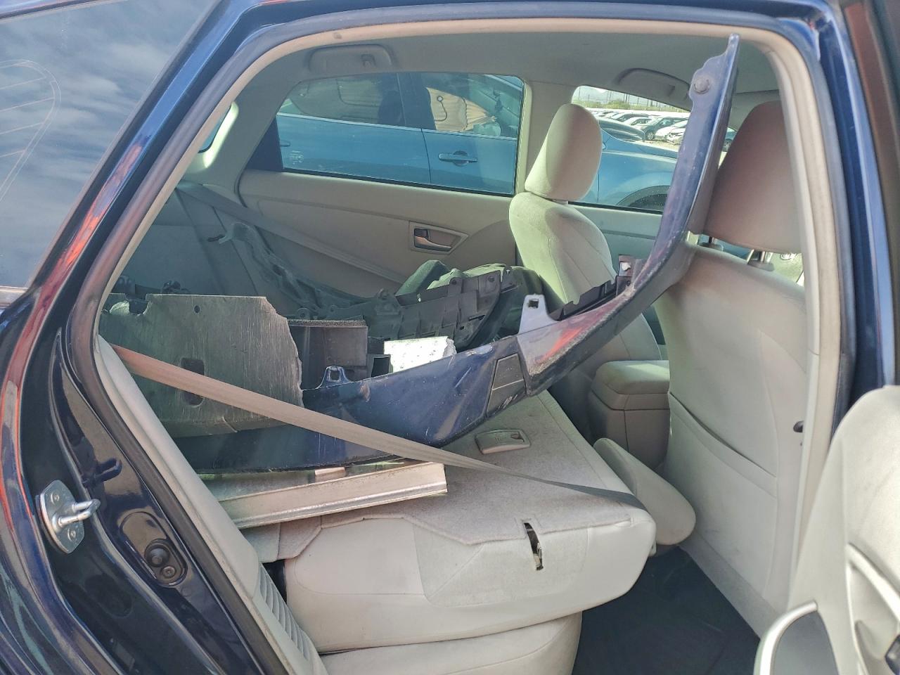 2015 TOYOTA PRIUS photo 10
