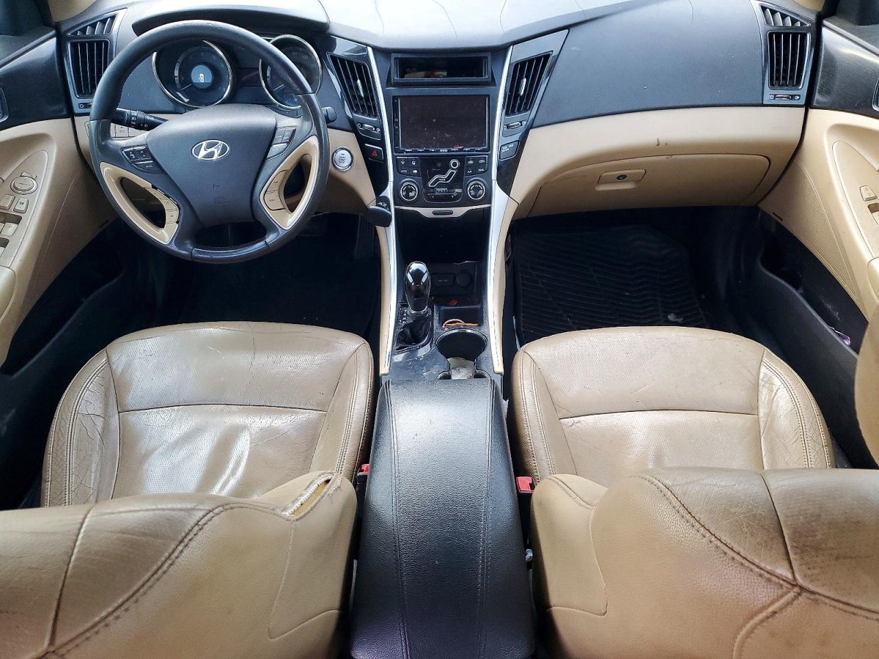2011 HYUNDAI SONATA SE photo 15