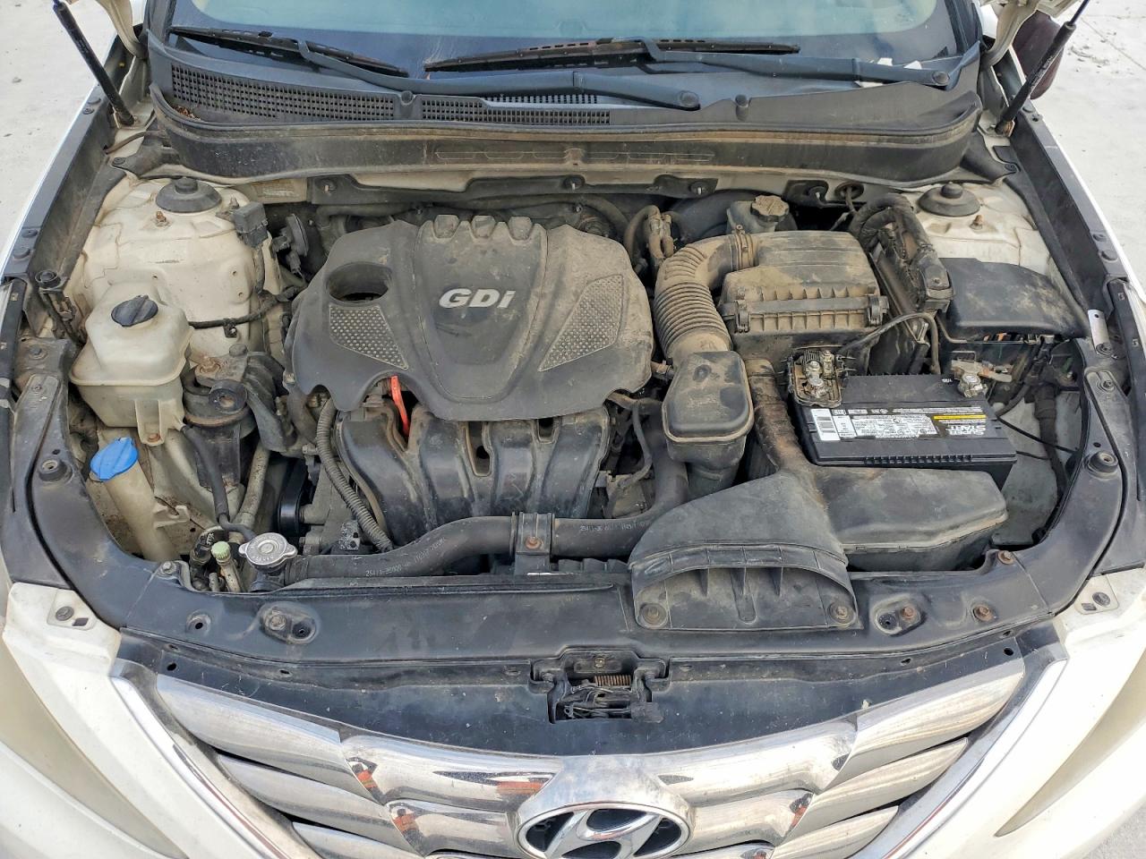 2011 HYUNDAI SONATA SE photo 21