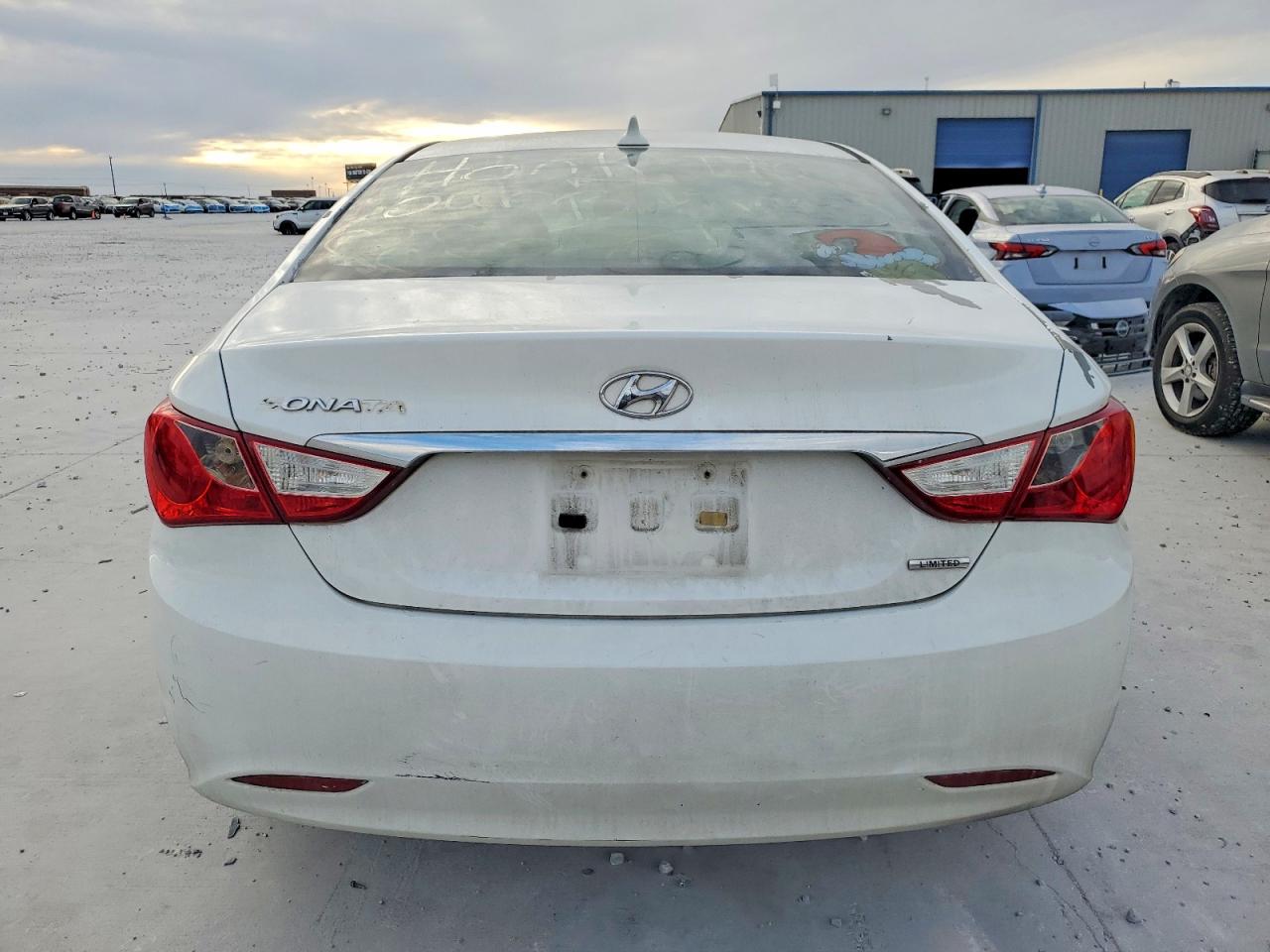 2011 HYUNDAI SONATA SE photo 11