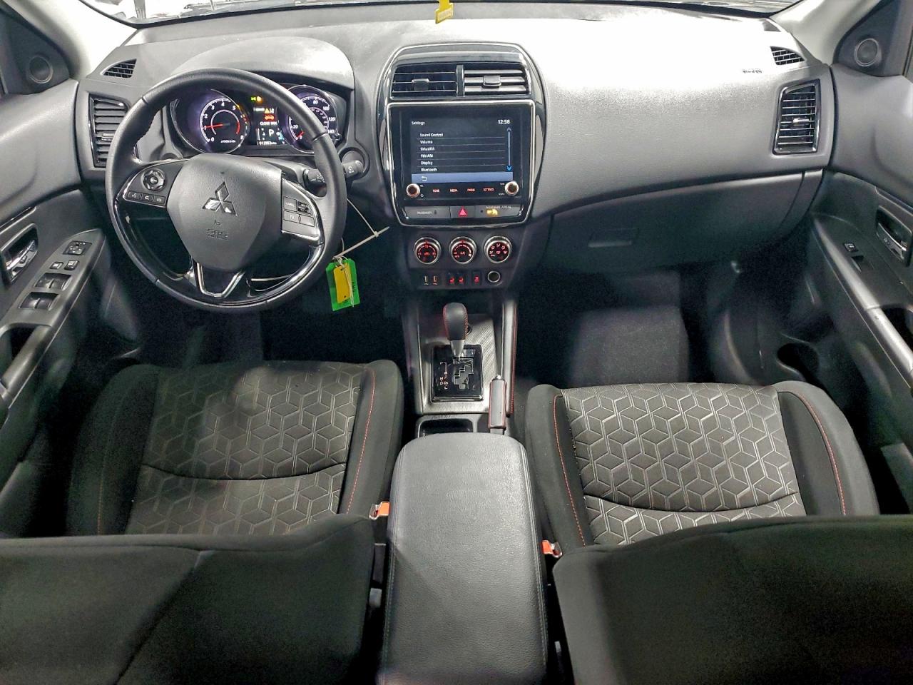 2025 MITSUBISHI OUTLANDER SPORT S photo 8
