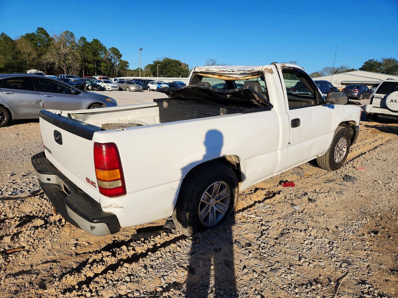 2007 GMC NEW SIERRA C1500 CLASSIC photo 3