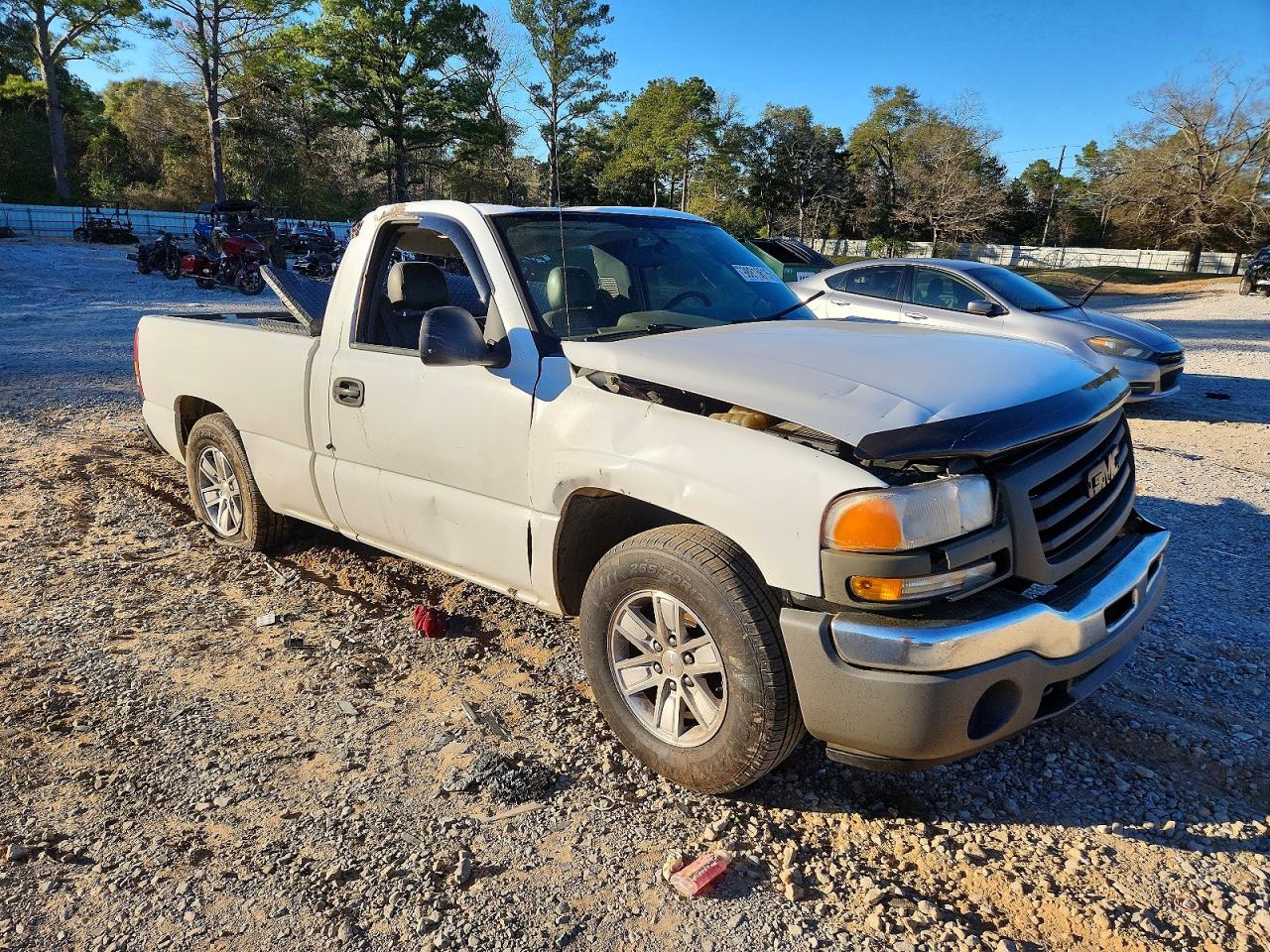 2007 GMC NEW SIERRA C1500 CLASSIC photo 4