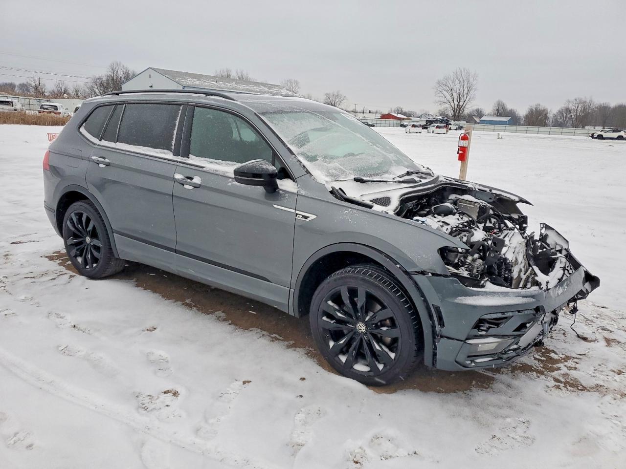 2021 VOLKSWAGEN TIGUAN SE photo 4