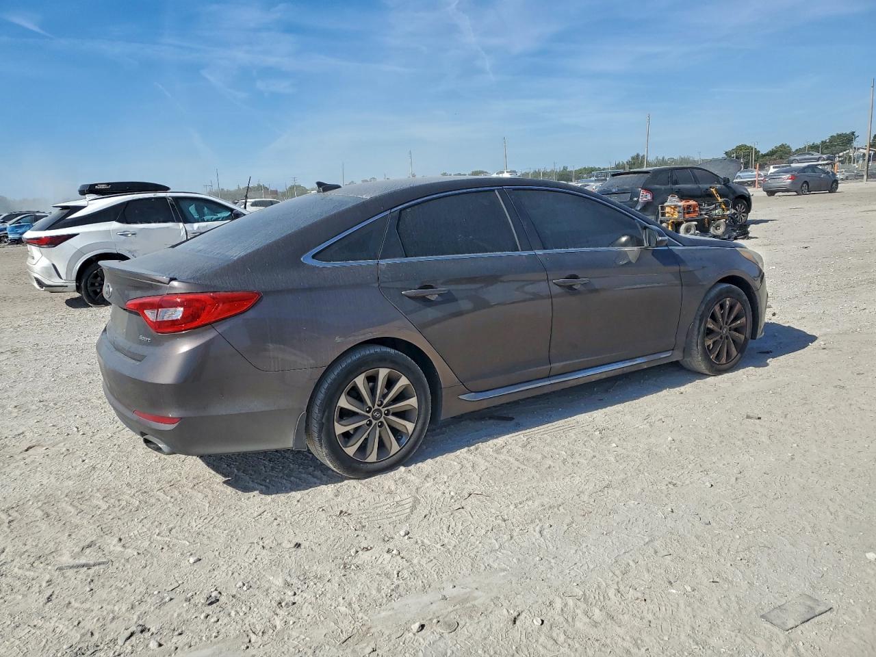 2016 HYUNDAI SONATA SPORT photo 3