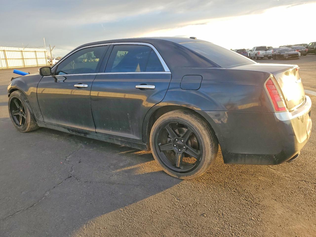 2013 CHRYSLER 300C VARVATOS photo 2