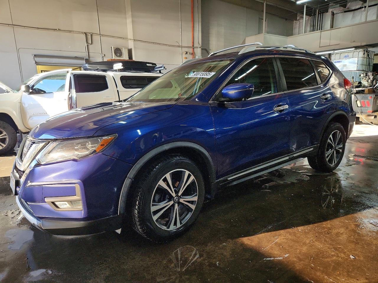 2017 NISSAN ROGUE