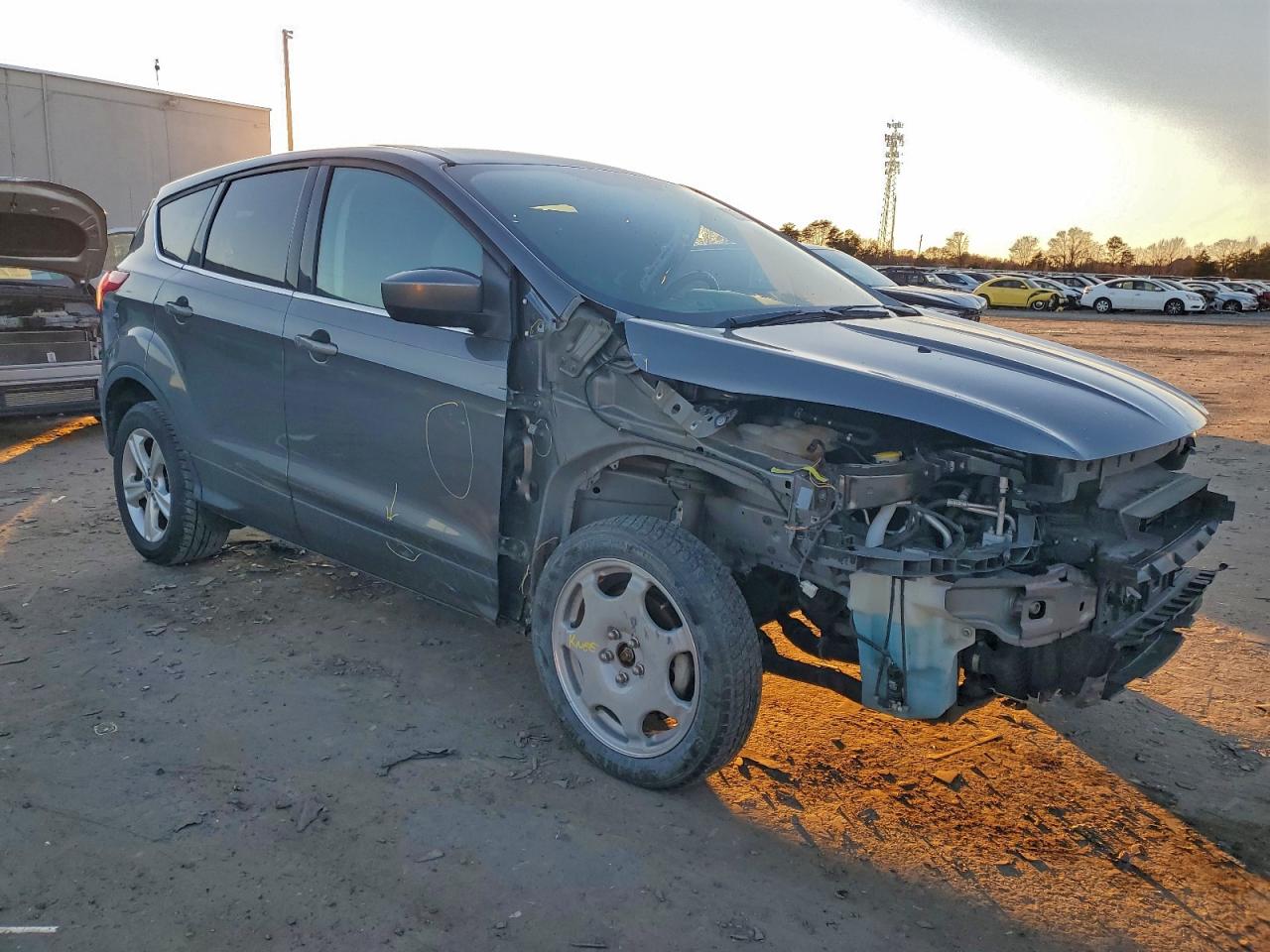 2014 FORD ESCAPE SE photo 4