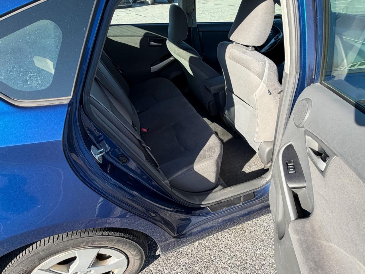 2010 TOYOTA PRIUS photo 6