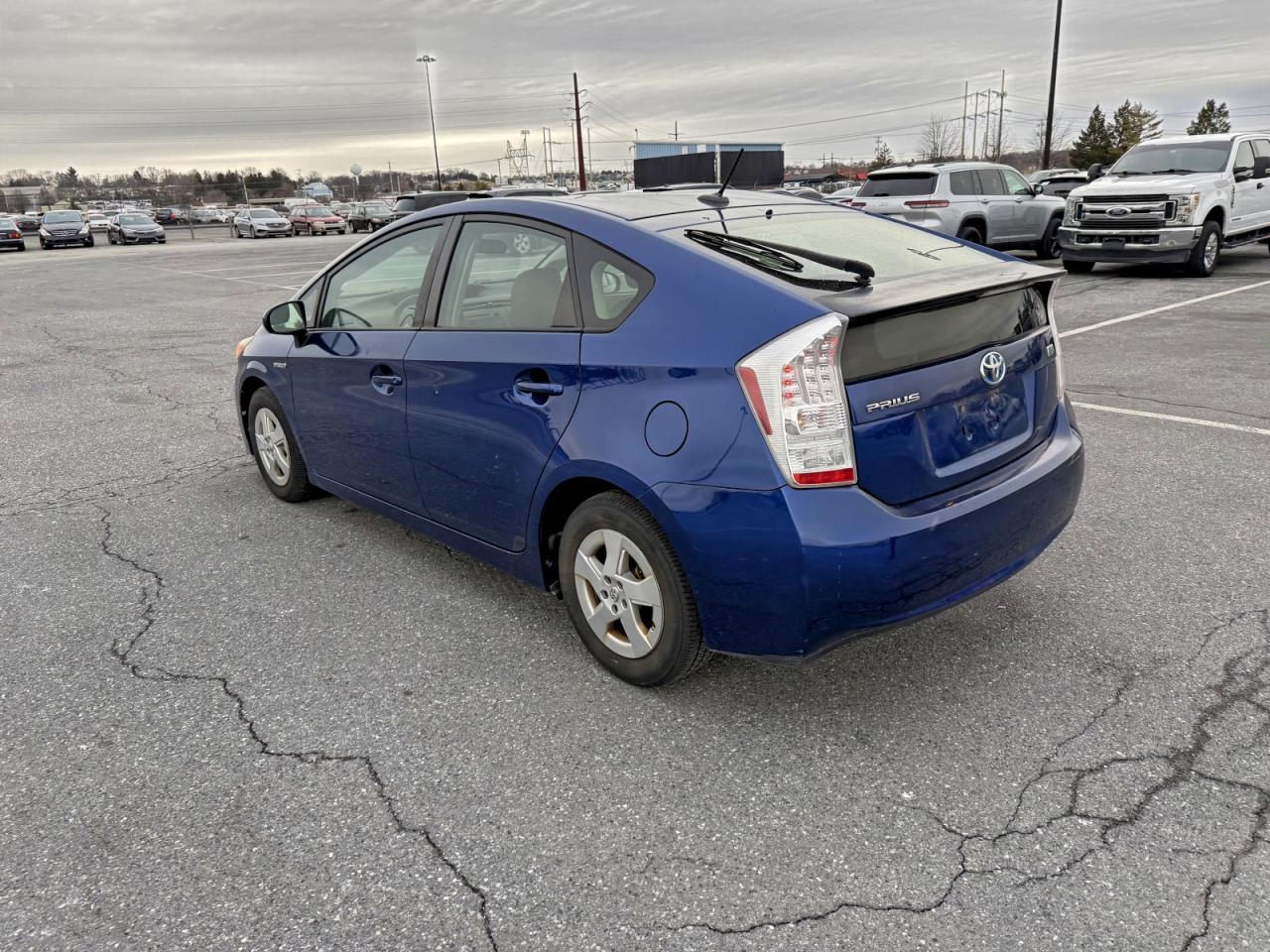 2010 TOYOTA PRIUS photo 3