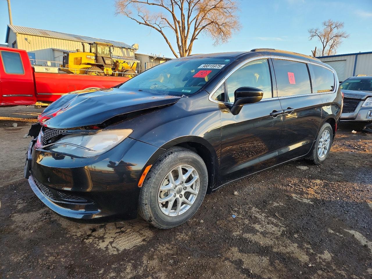 2021 CHRYSLER VOYAGER