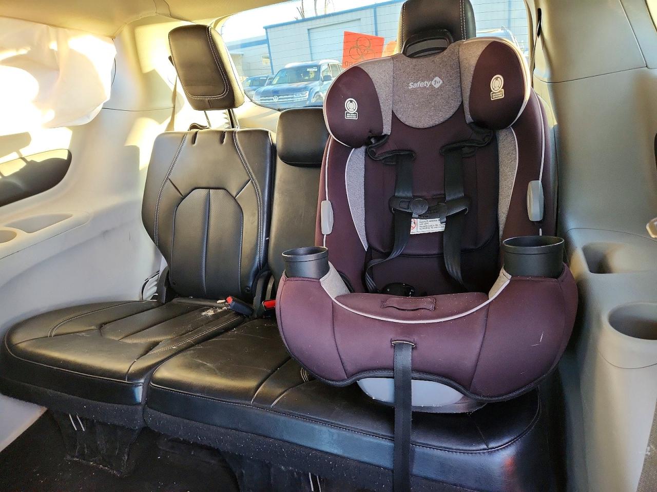 2021 CHRYSLER VOYAGER LXI photo 19