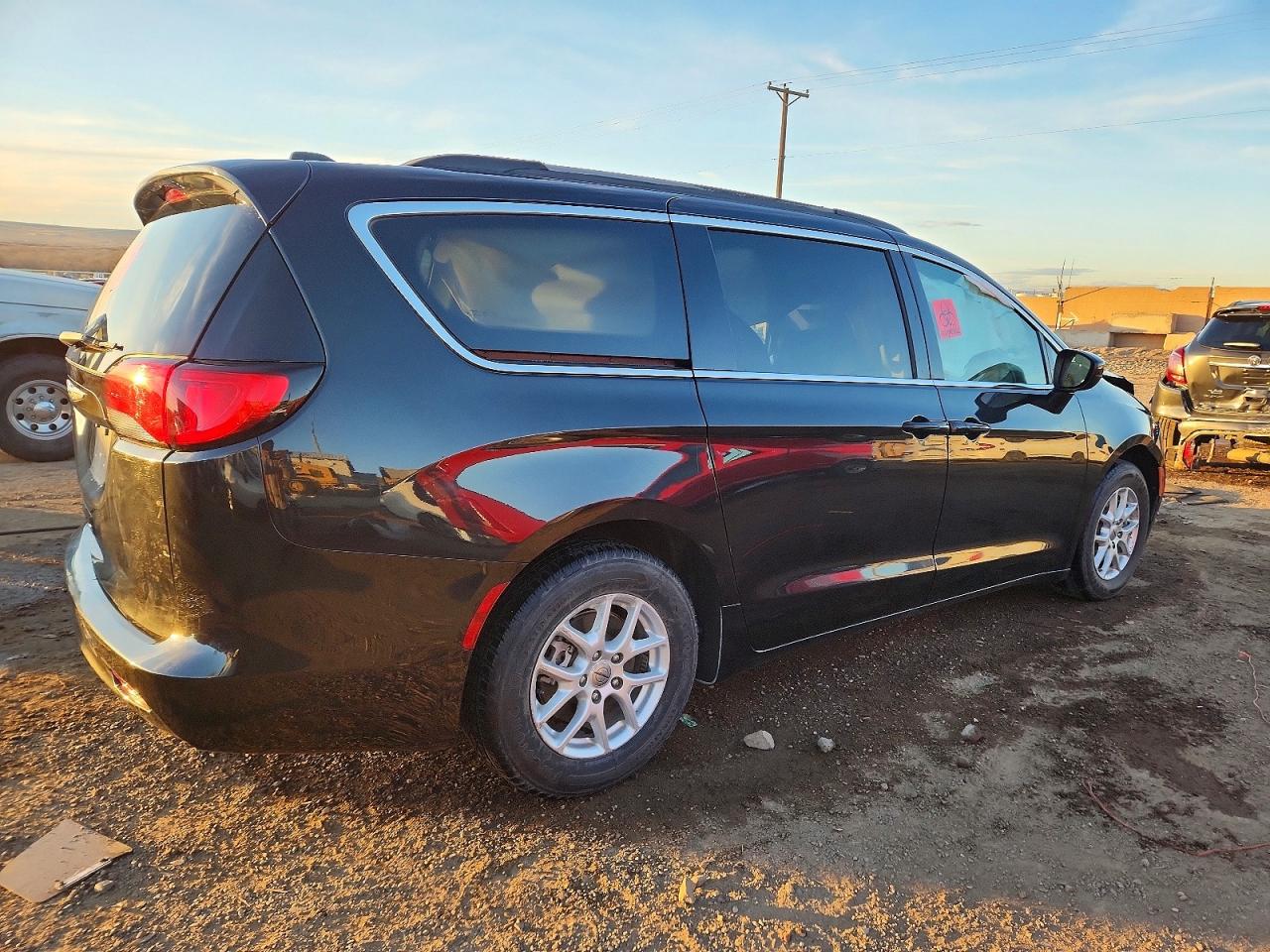 2021 CHRYSLER VOYAGER LXI photo 5
