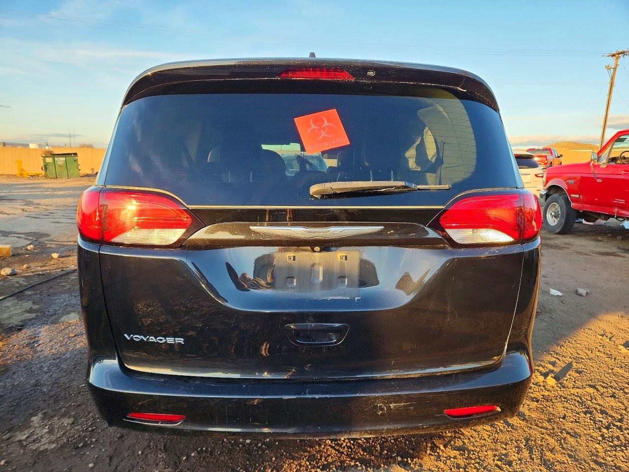 2021 CHRYSLER VOYAGER LXI photo 11