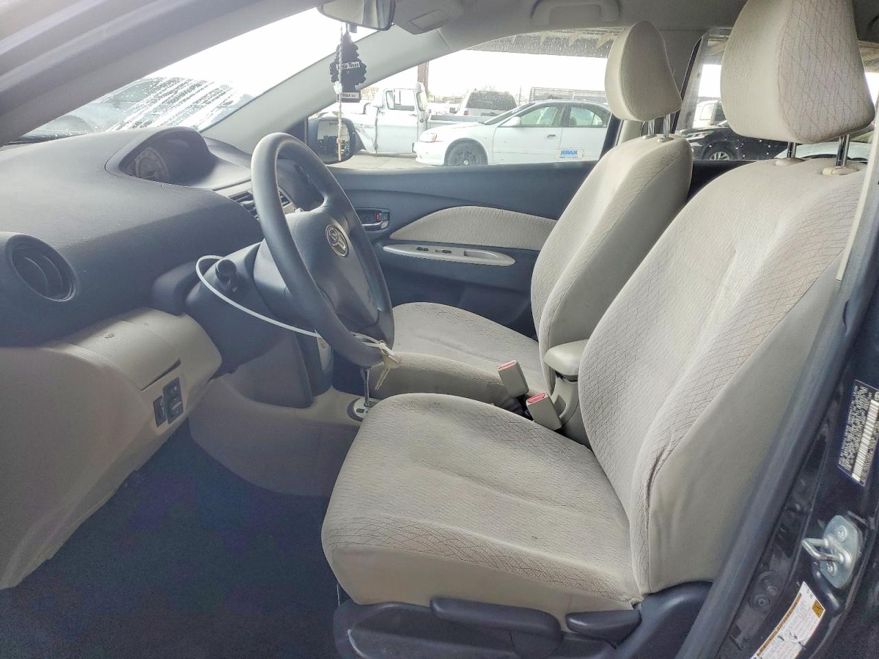 2007 TOYOTA YARIS photo 7