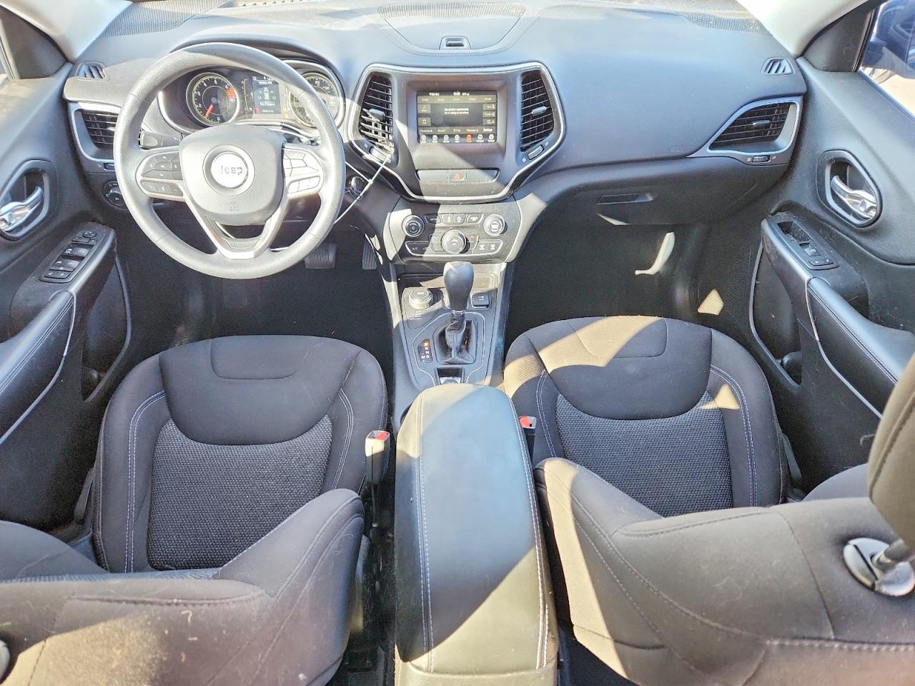 2019 JEEP CHEROKEE LATITUDE photo 15
