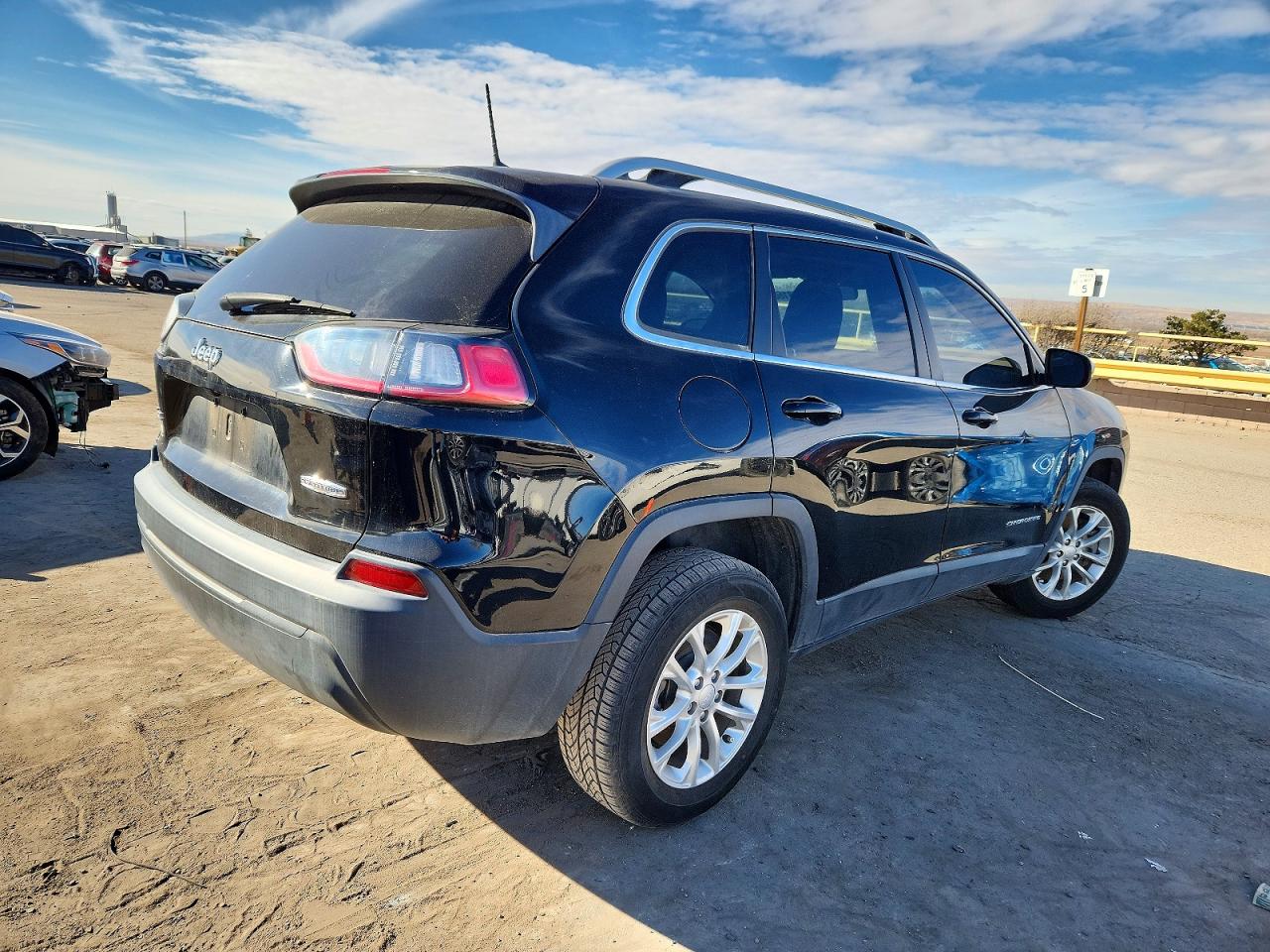 2019 JEEP CHEROKEE LATITUDE photo 5