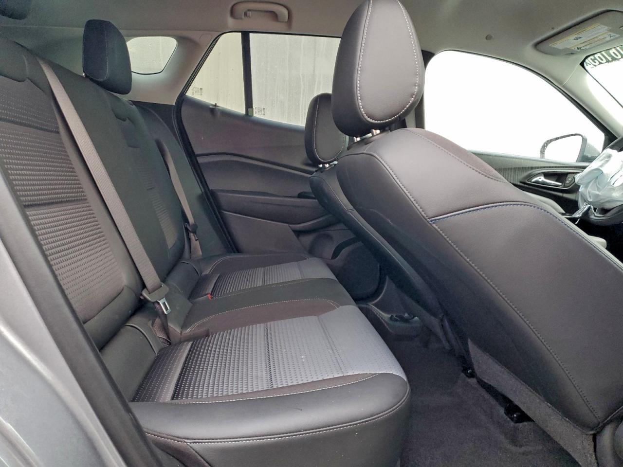 2025 CHEVROLET TRAX 1LT photo 11