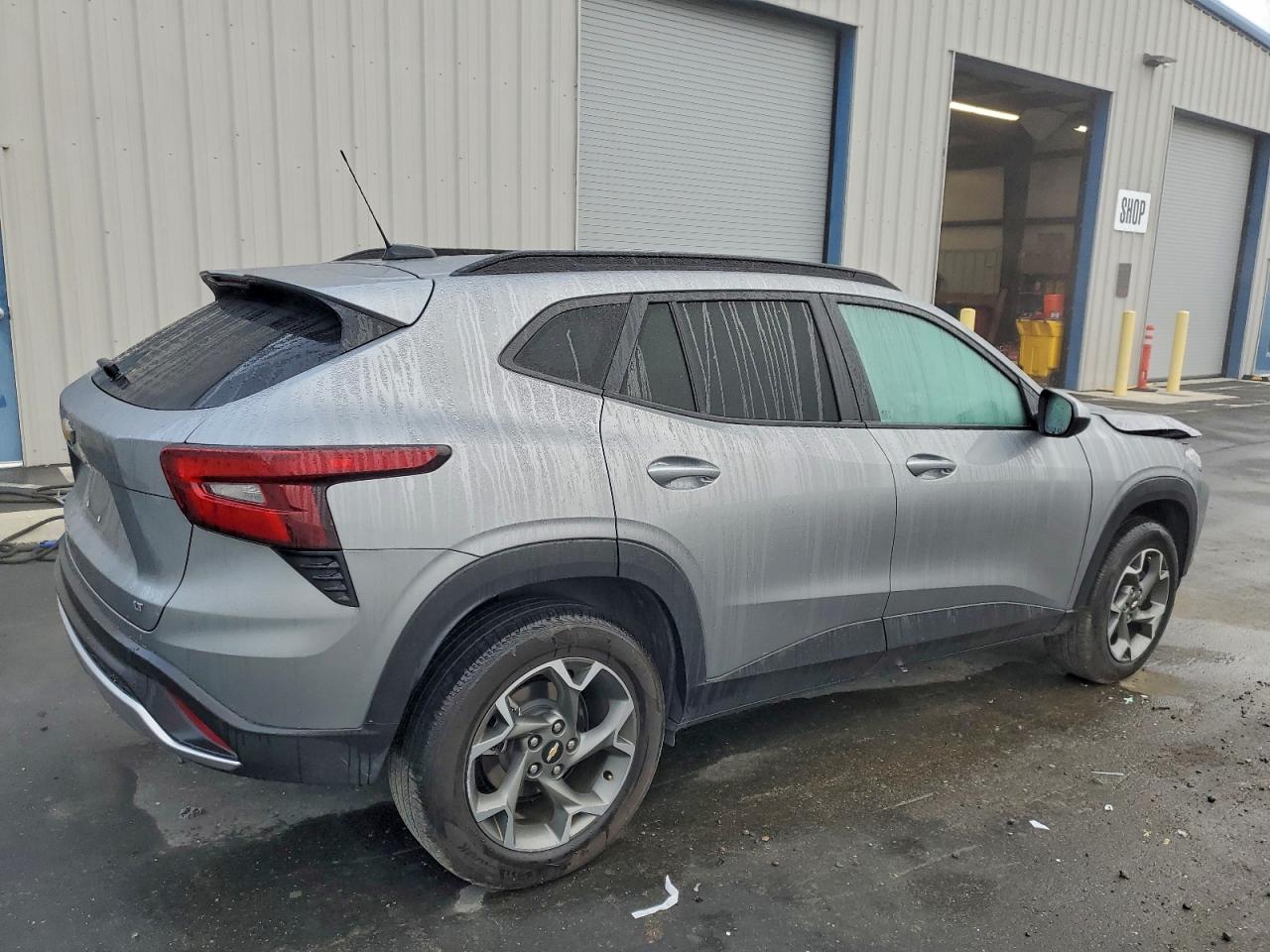 2025 CHEVROLET TRAX 1LT photo 3