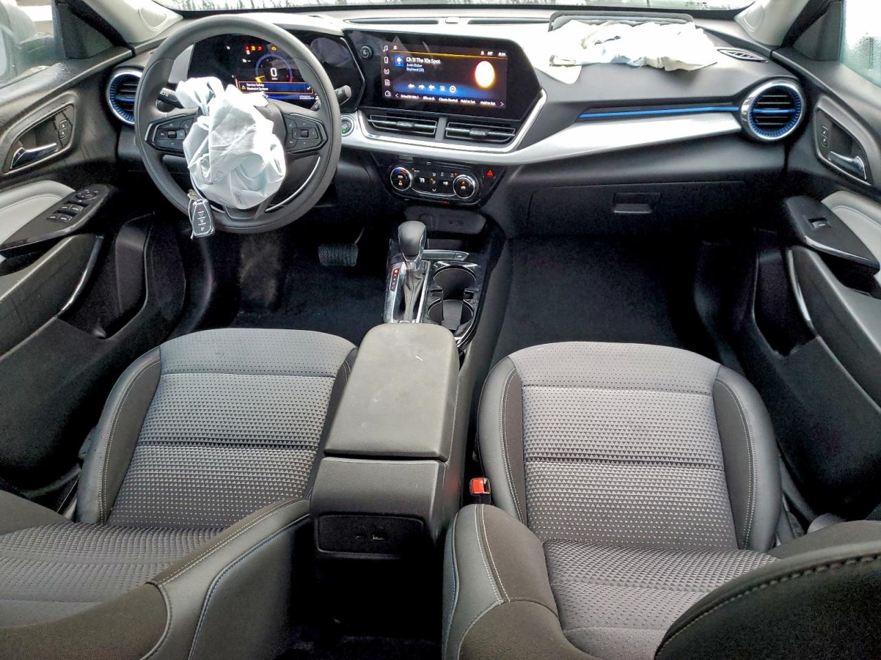 2025 CHEVROLET TRAX 1LT photo 8