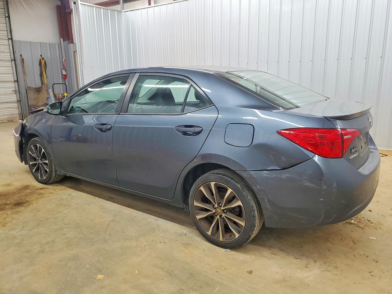 2019 TOYOTA COROLLA L photo 2