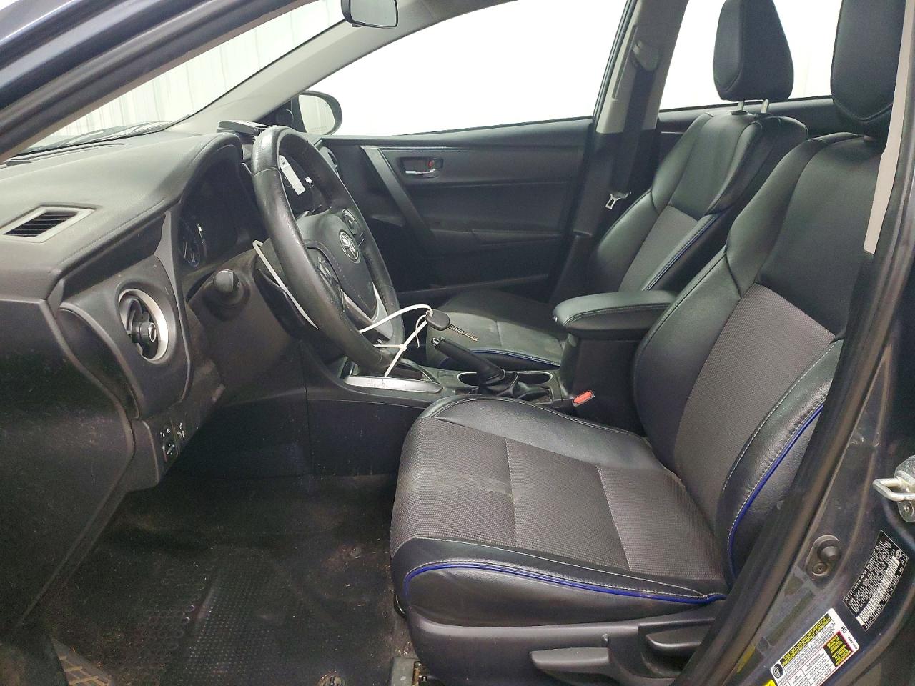 2019 TOYOTA COROLLA L photo 7