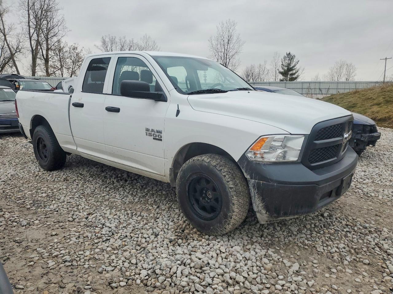 2021 RAM 1500 CLASSIC TRADESMAN photo 4