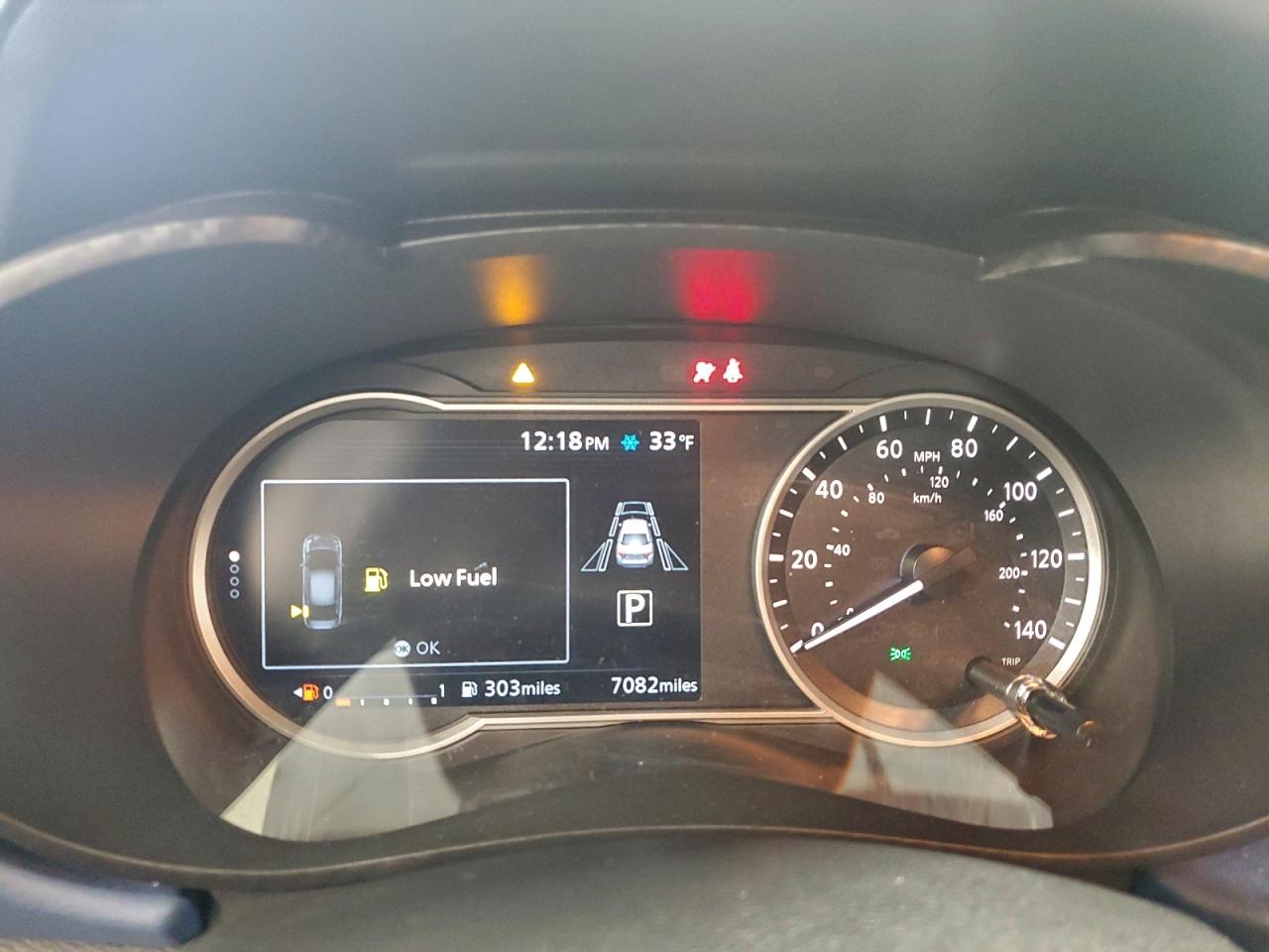 2025 NISSAN VERSA SV photo 9