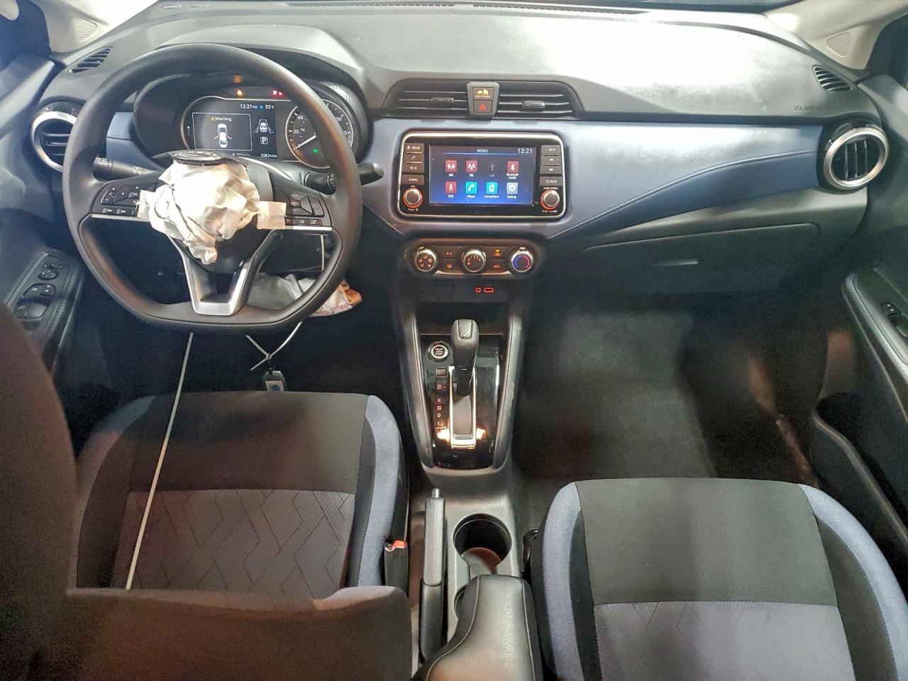 2025 NISSAN VERSA SV photo 8