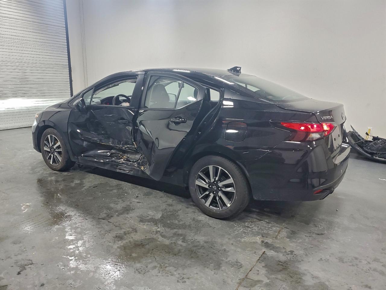 2025 NISSAN VERSA SV photo 2