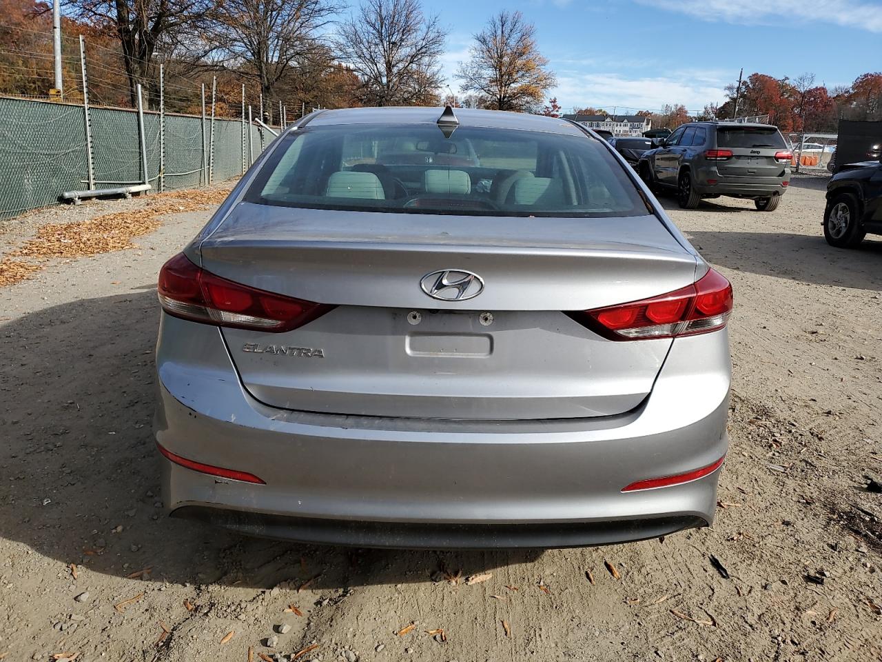 2017 HYUNDAI ELANTRA SE photo 16