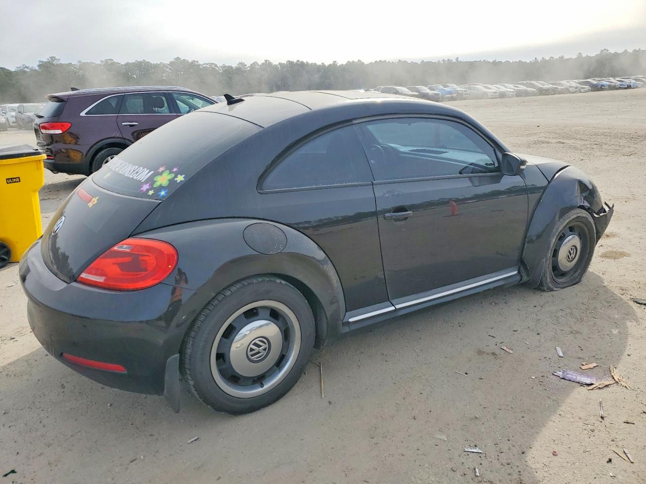 2013 VOLKSWAGEN BEETLE photo 7