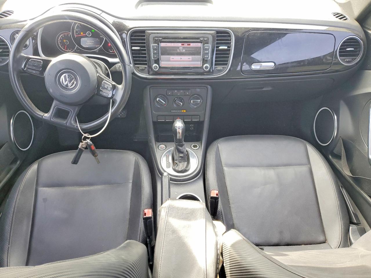 2013 VOLKSWAGEN BEETLE photo 22