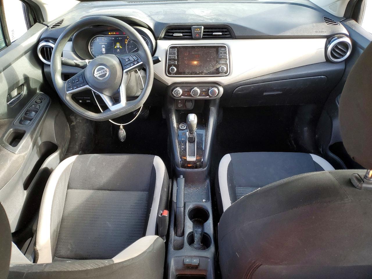 2021 NISSAN VERSA SV photo 22