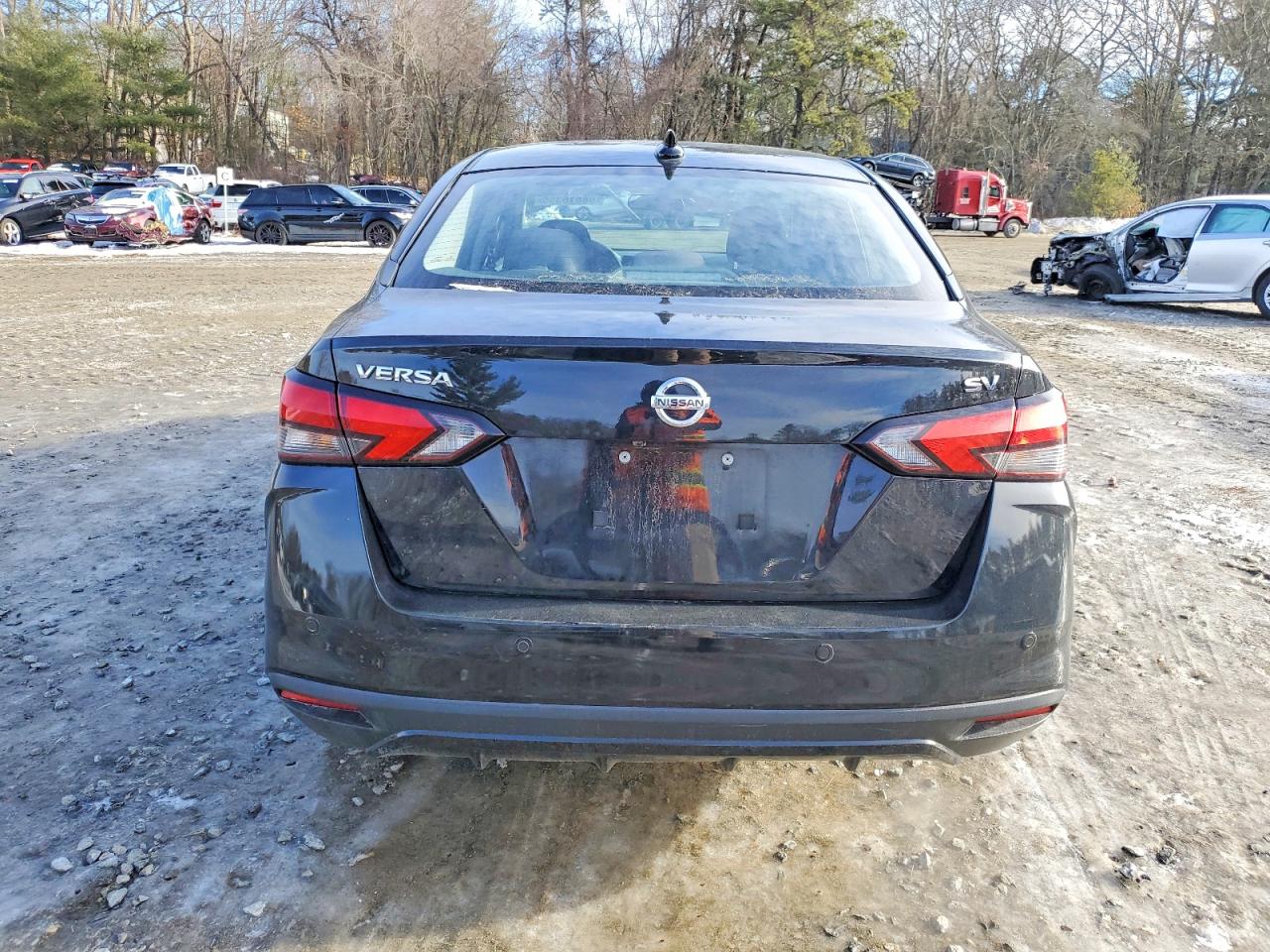 2021 NISSAN VERSA SV photo 16