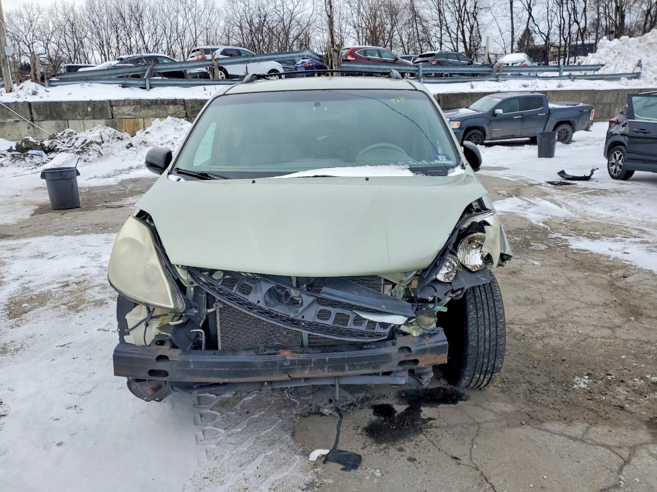 2006 TOYOTA SIENNA CE photo 5