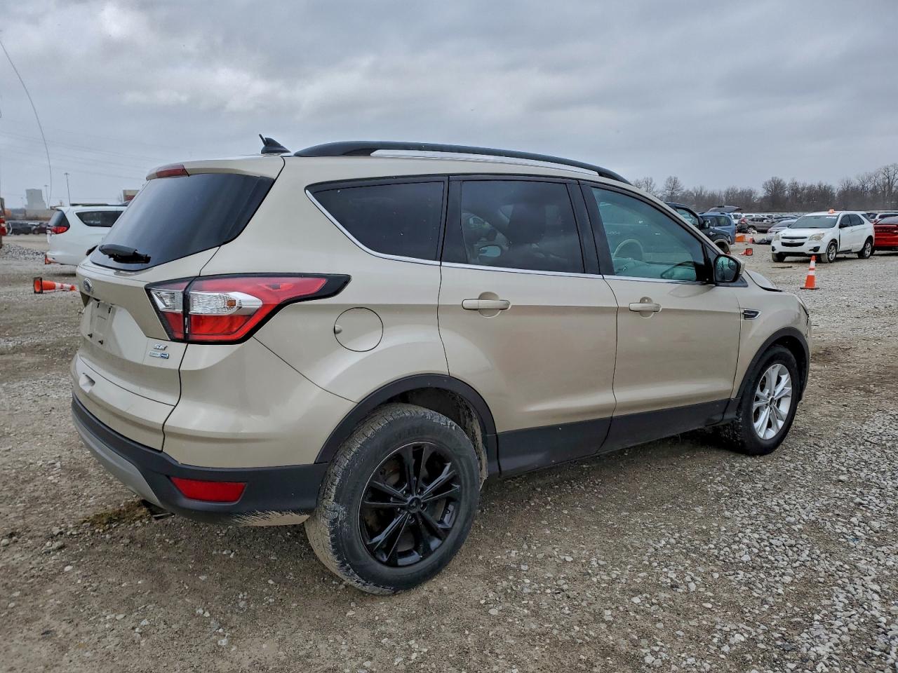 2018 FORD ESCAPE SE photo 3