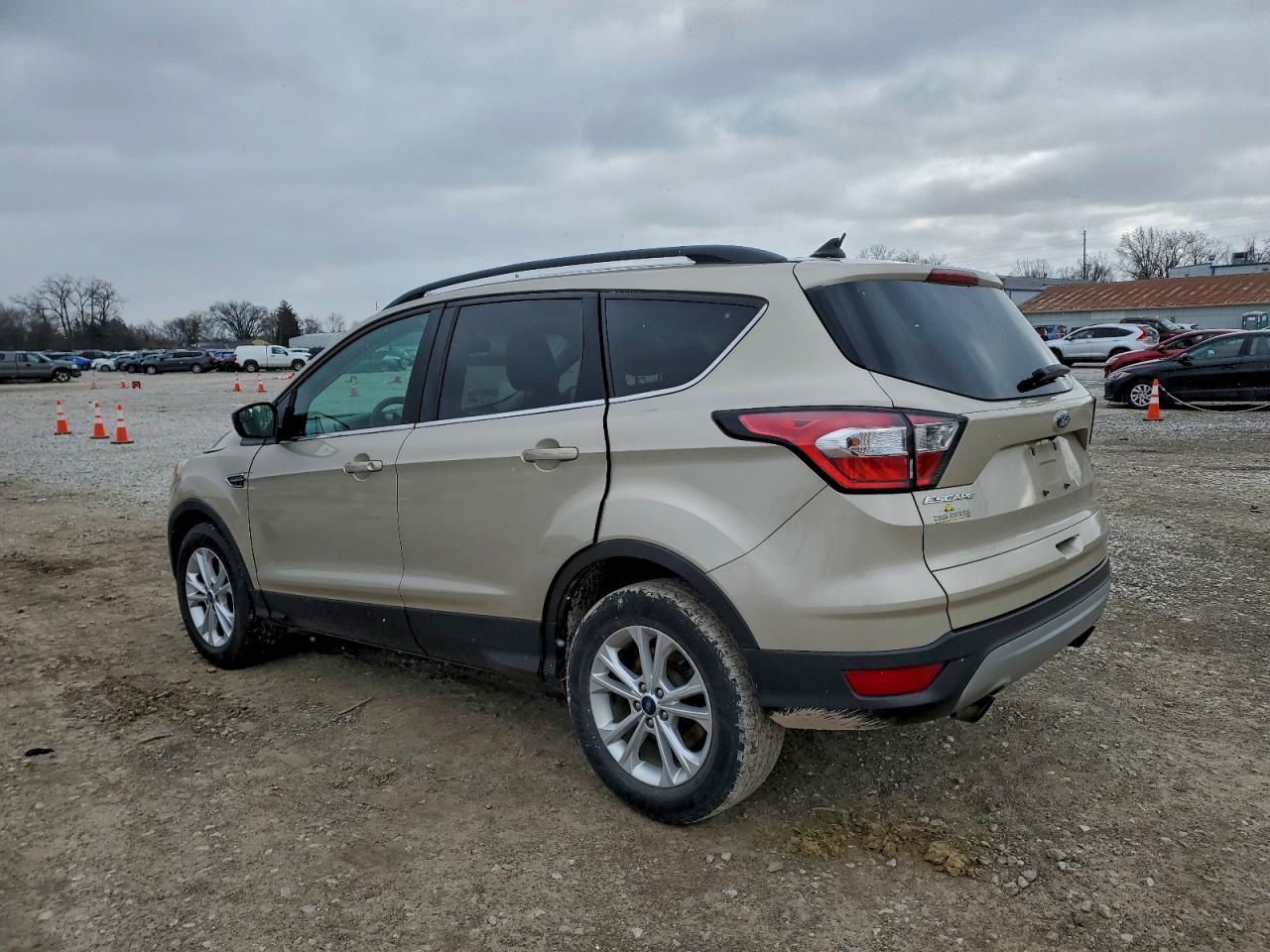 2018 FORD ESCAPE SE photo 2