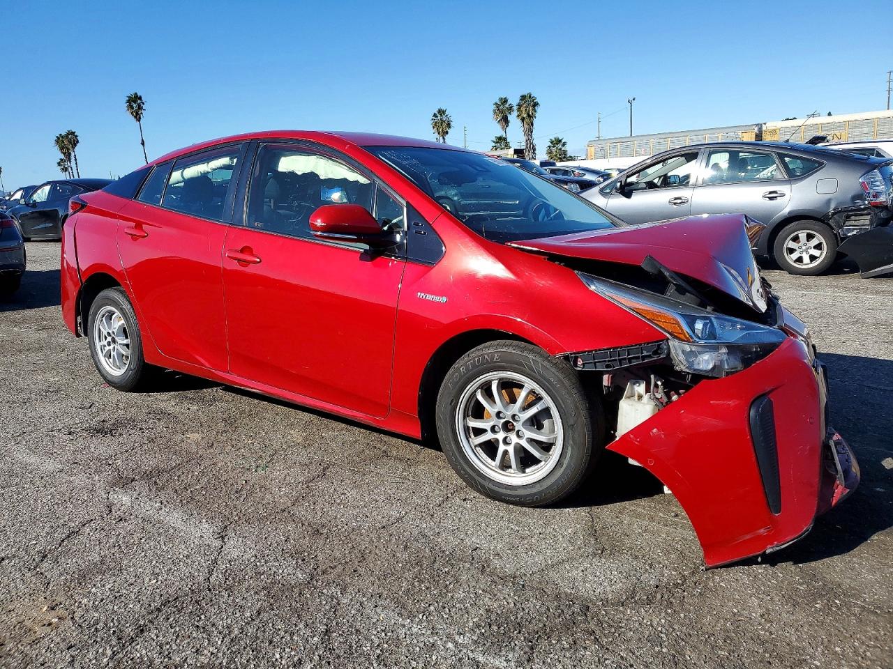2019 TOYOTA PRIUS photo 4