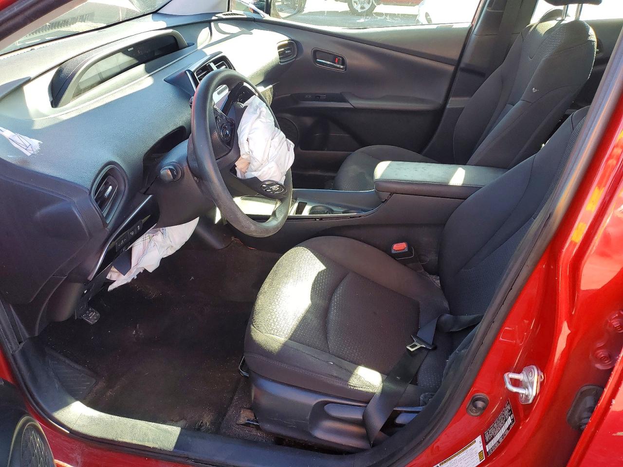 2019 TOYOTA PRIUS photo 7