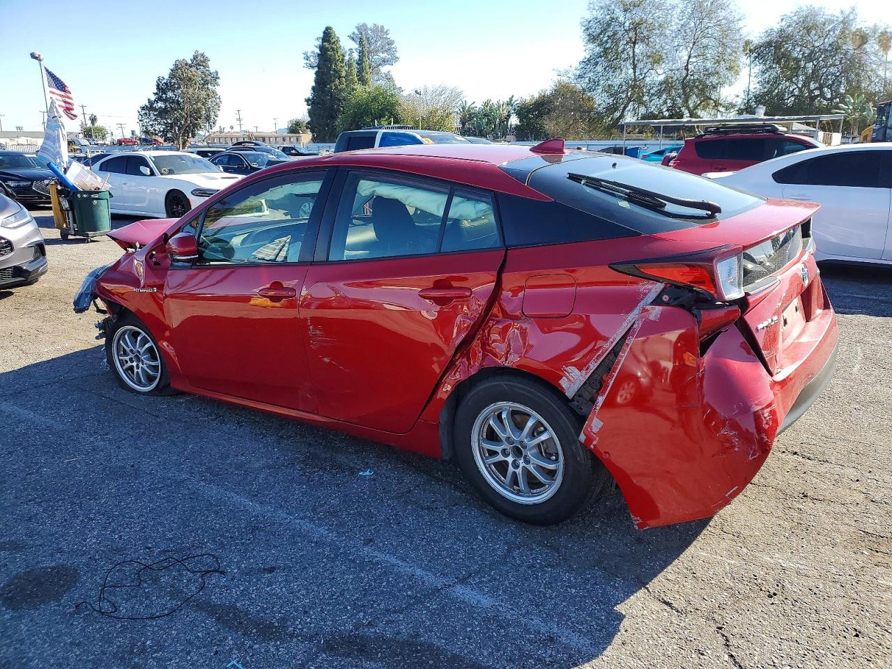 2019 TOYOTA PRIUS photo 2
