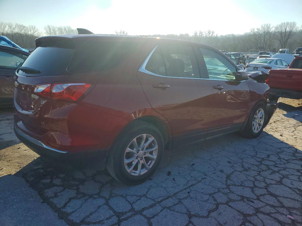 2018 CHEVROLET EQUINOX LT photo 3