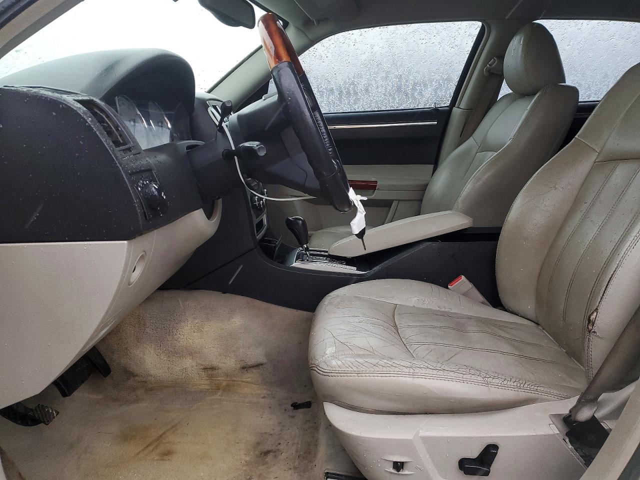 2005 CHRYSLER 300C photo 7