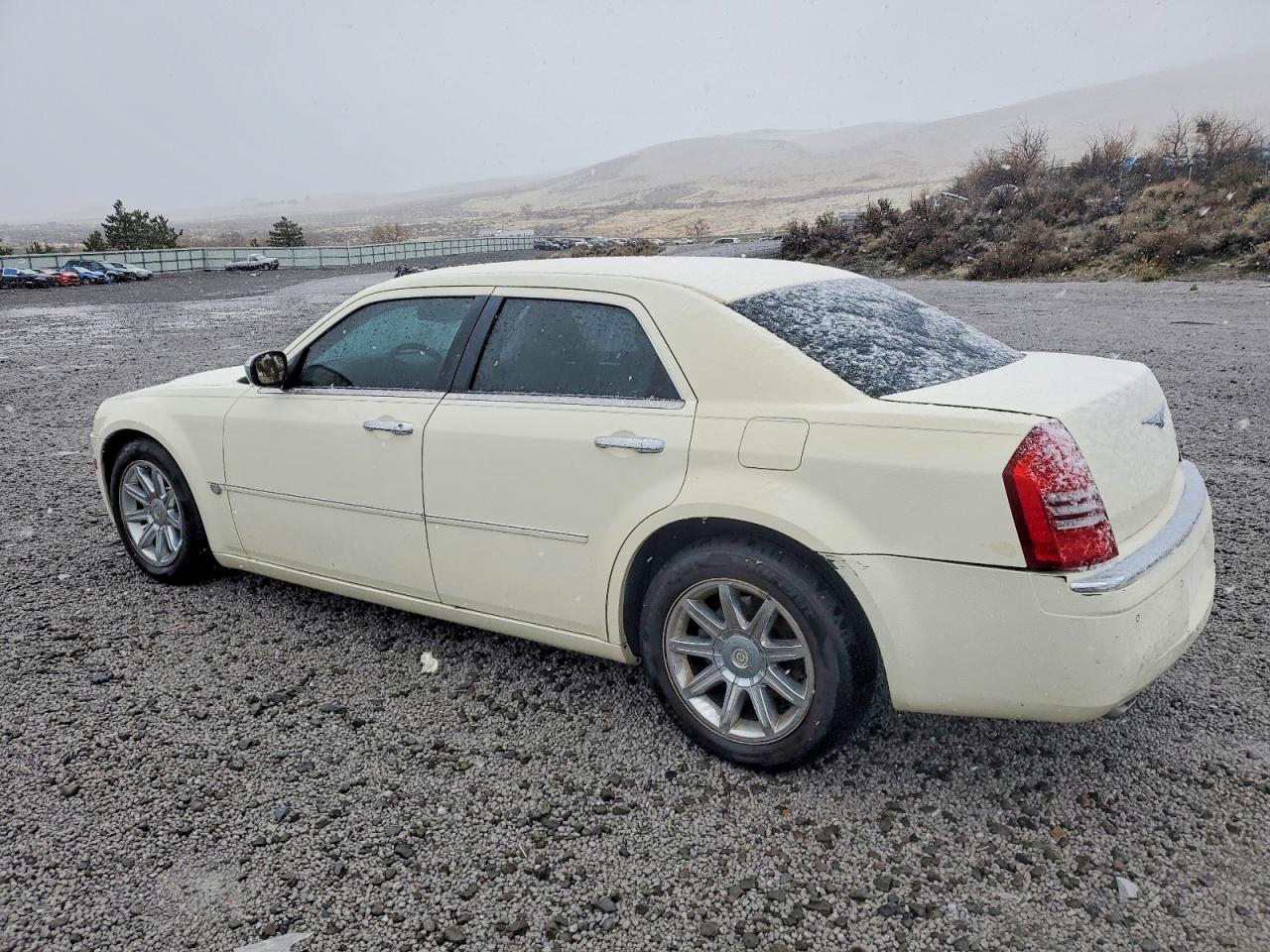 2005 CHRYSLER 300C photo 2