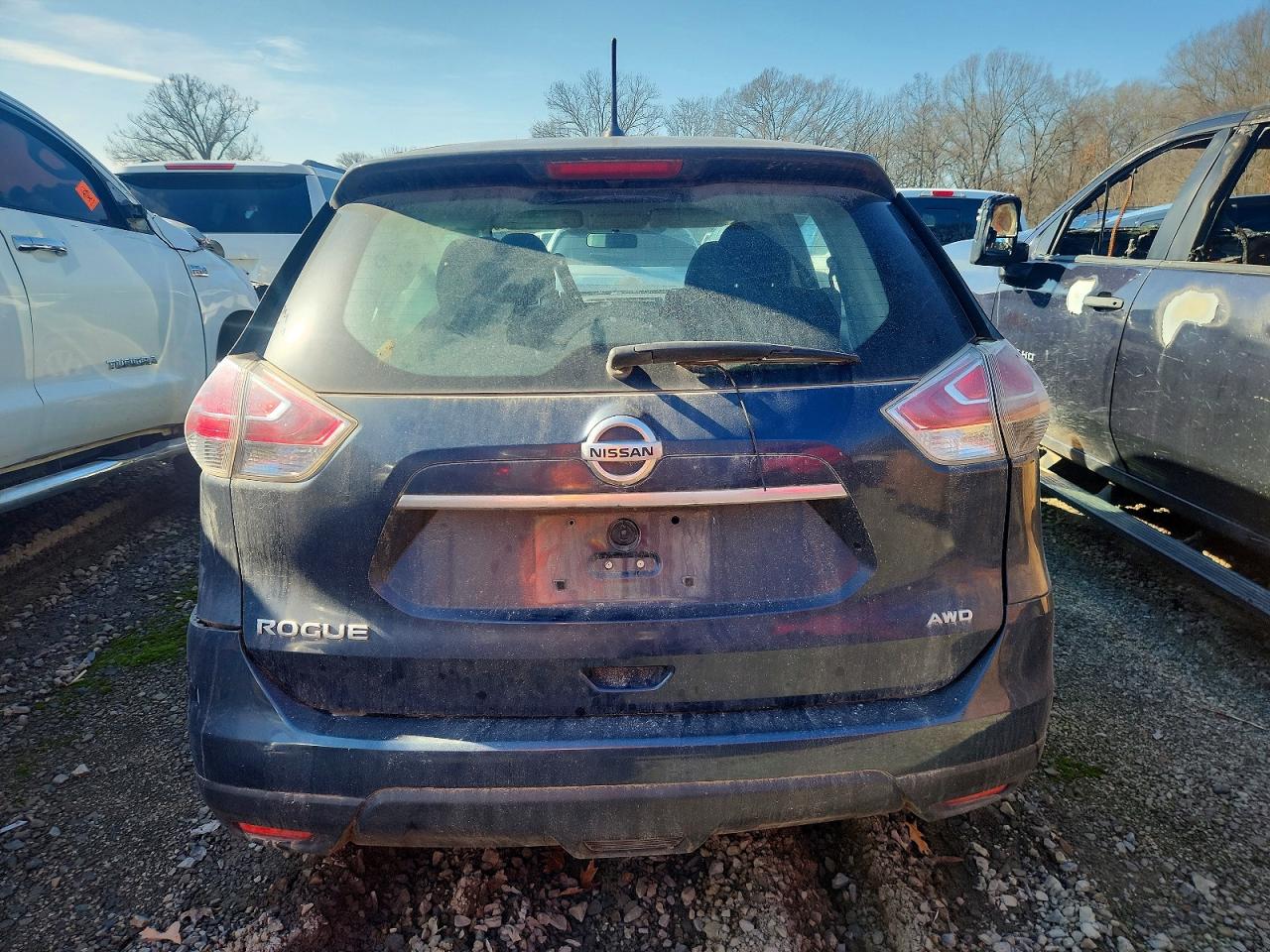 2016 NISSAN ROGUE S photo 6