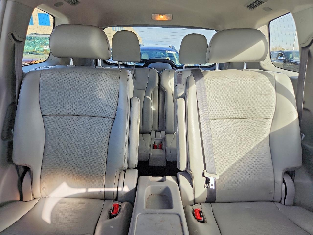 2012 TOYOTA HIGHLANDER LIMITED photo 10