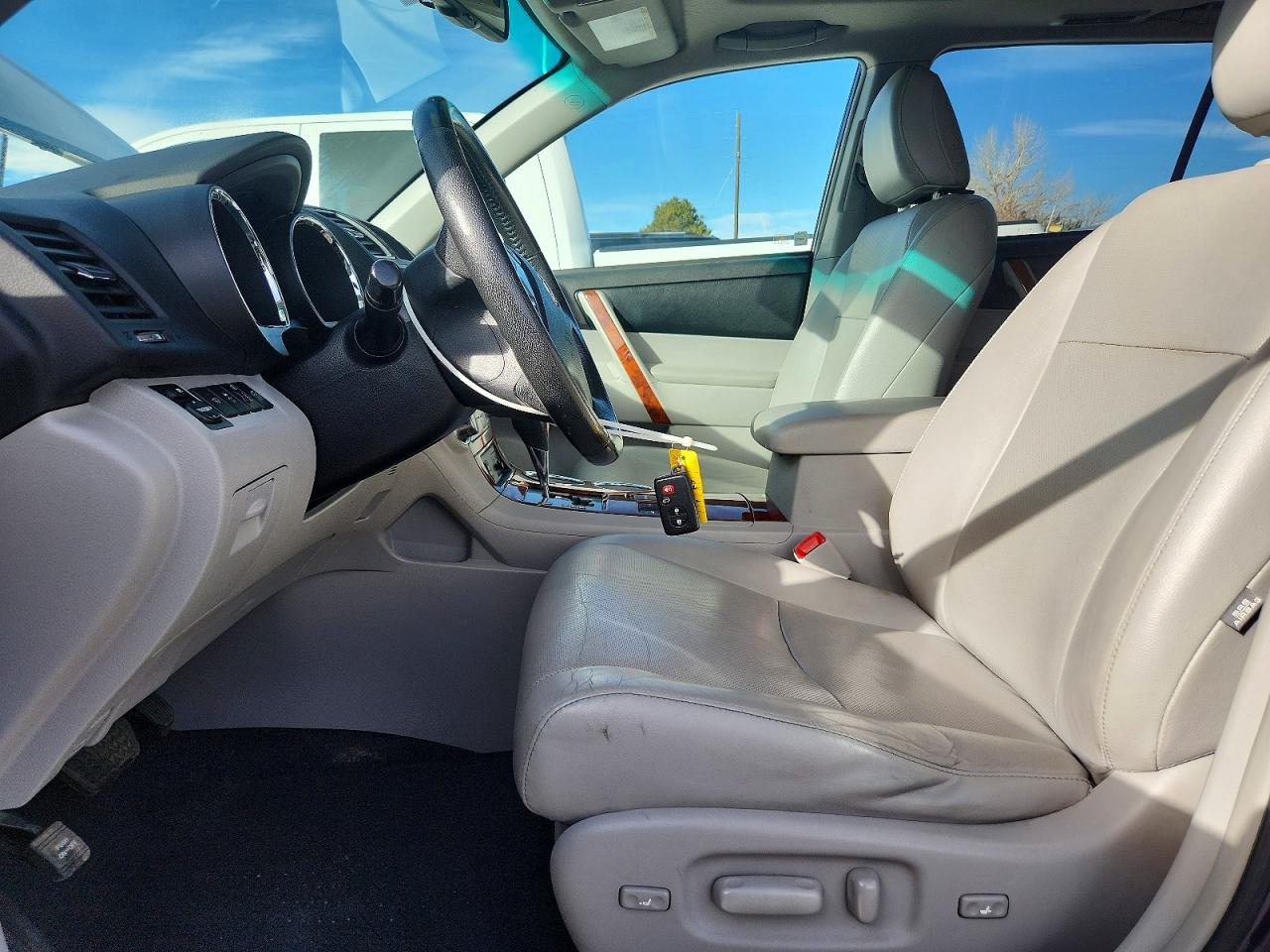 2012 TOYOTA HIGHLANDER LIMITED photo 7